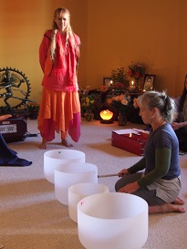 Kaliji and Gerry with crystal bowls.jpg